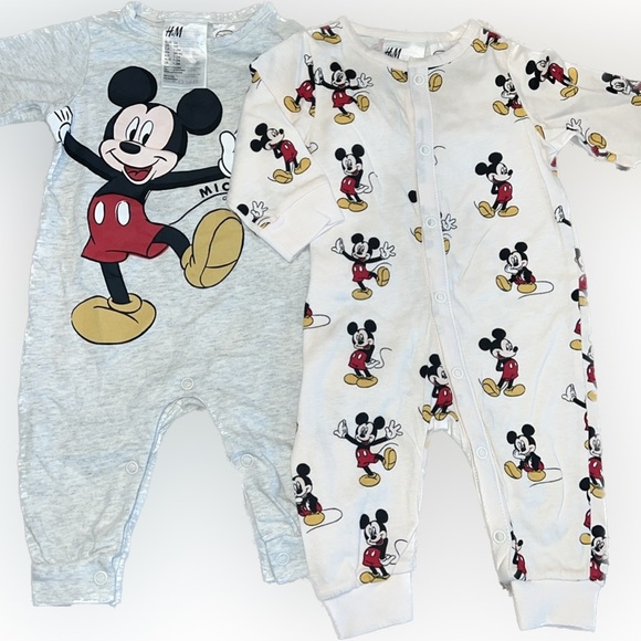Disney Baby Newborn Mickey Mouse Set (NWOT + EUC) - Picture 1 of 4